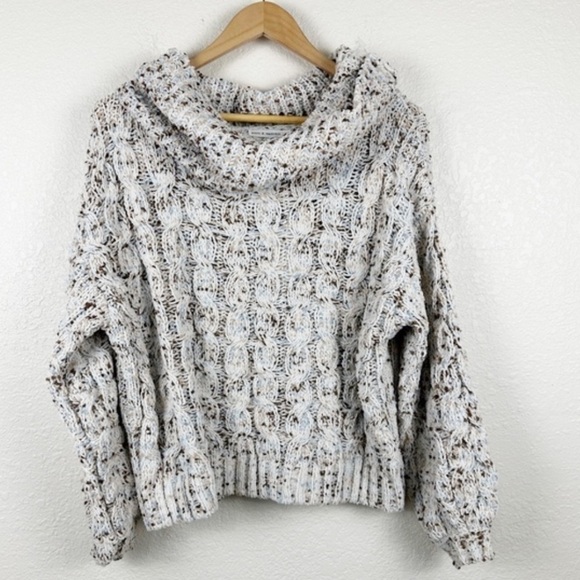 Moon‎ & Madison Cozy Collection Cowl Neck Knit Long Sleeve Sweater Size Small - Picture 1 of 13